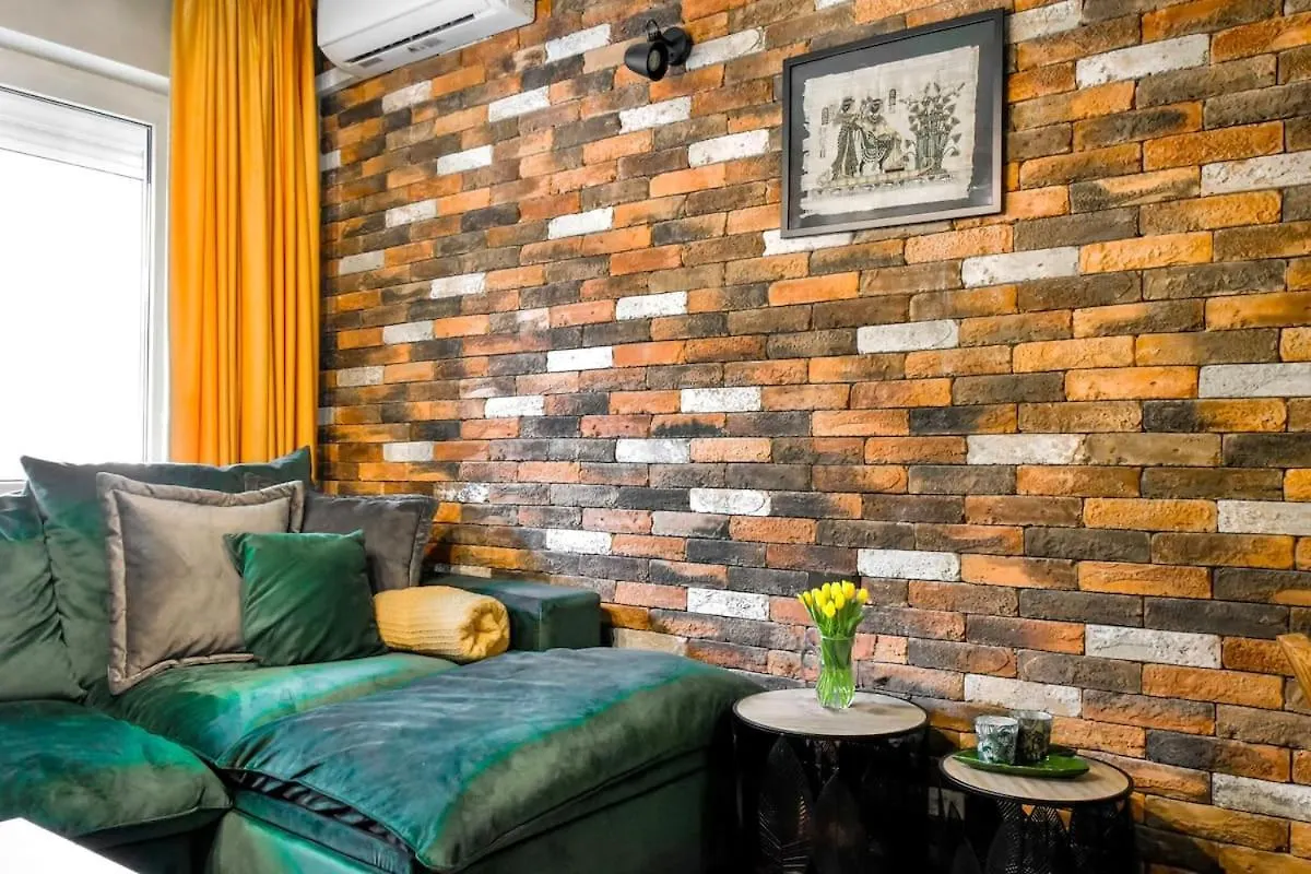 Compact Studio For Digital Nomads, Fast Wifi, Ac Sofya