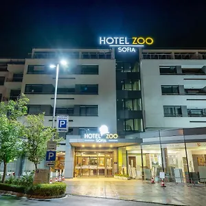 4* Ξενοδοχείο Zoo - Secured Paid Parking
